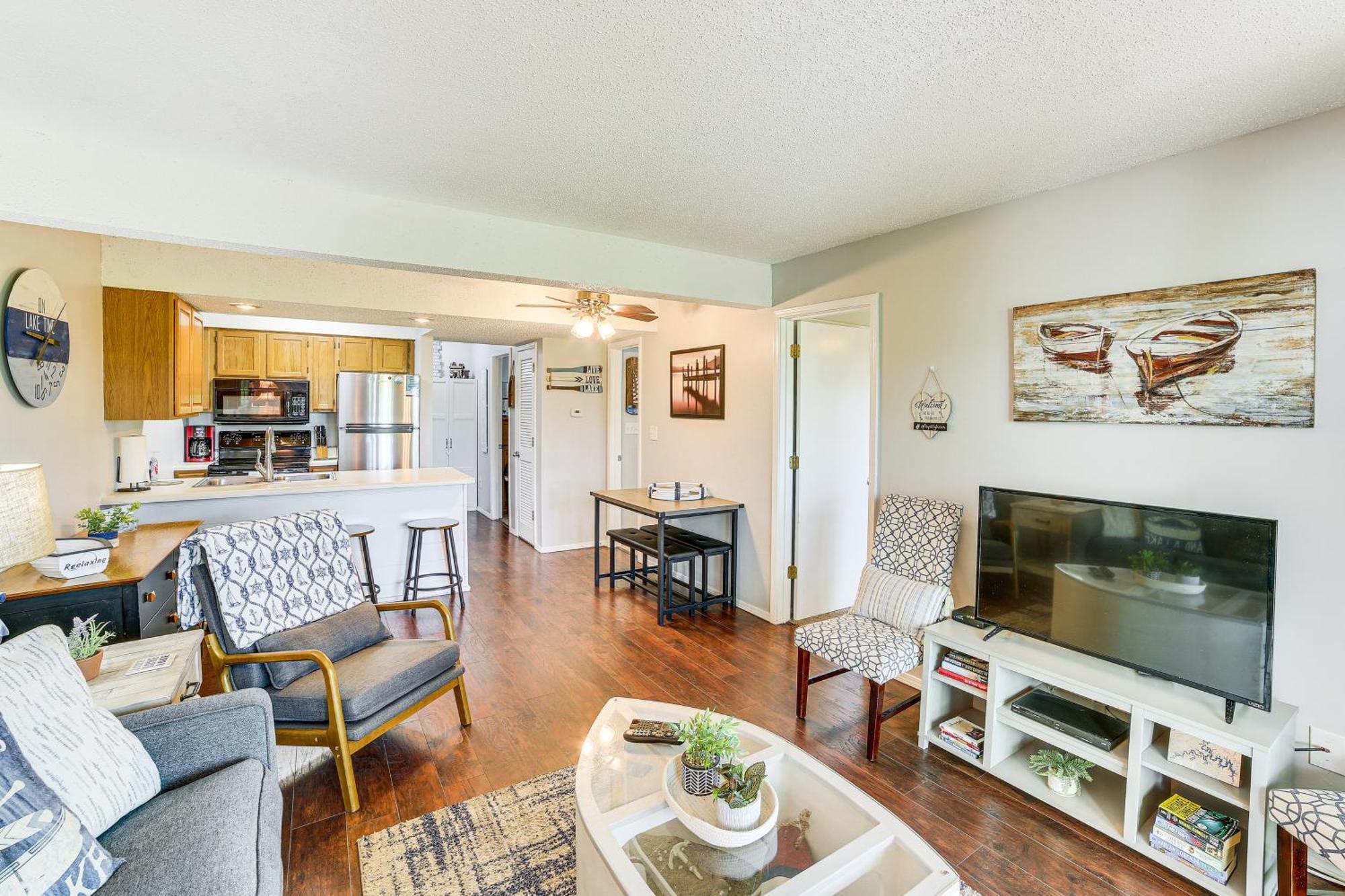 Reed Springs Condo With Furnished Deck And Pool Access Reeds Spring Exterior photo