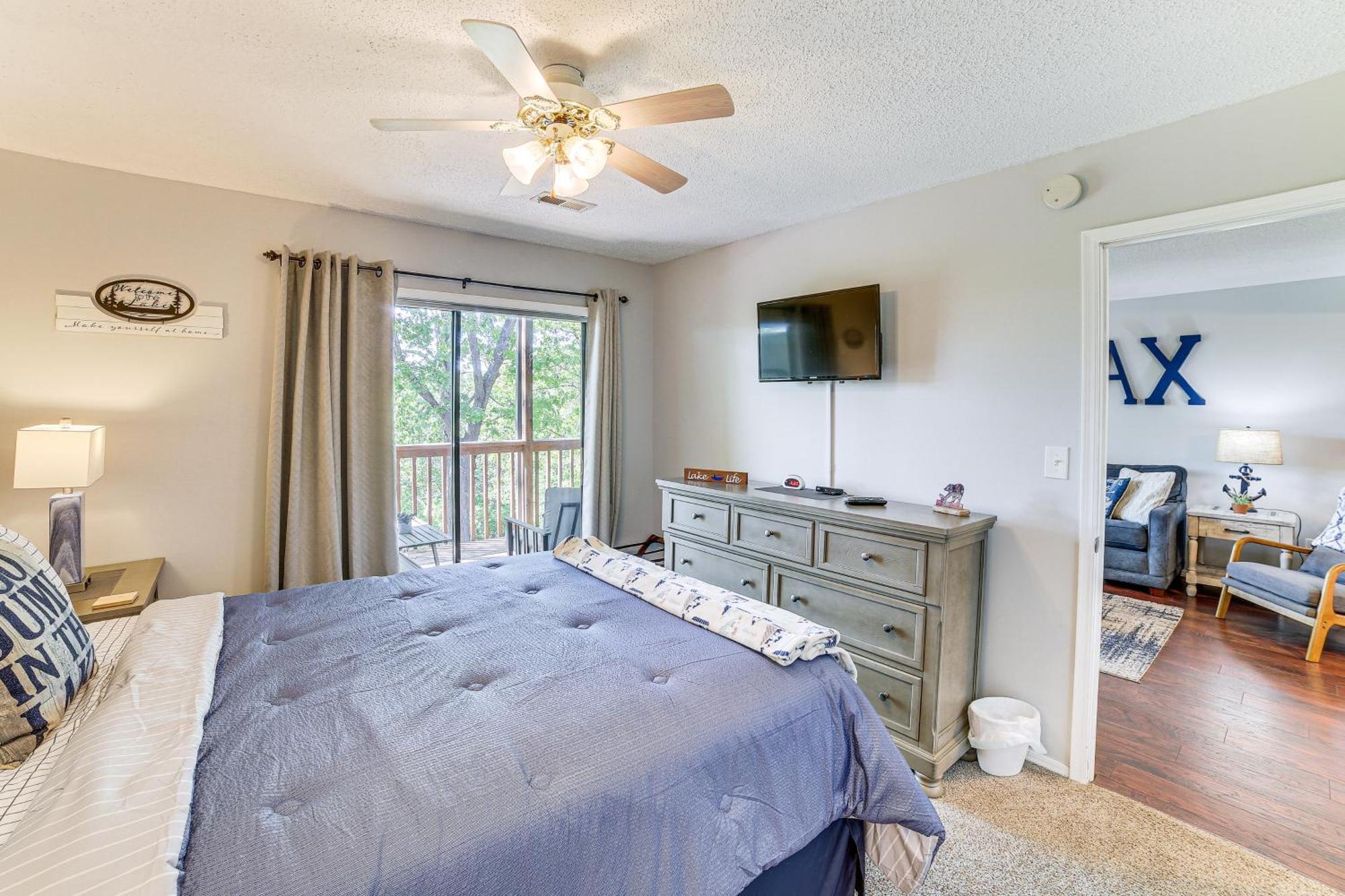 Reed Springs Condo With Furnished Deck And Pool Access Reeds Spring Exterior photo